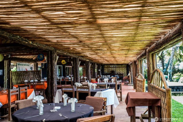 Darafify, Hotel & Restaurant